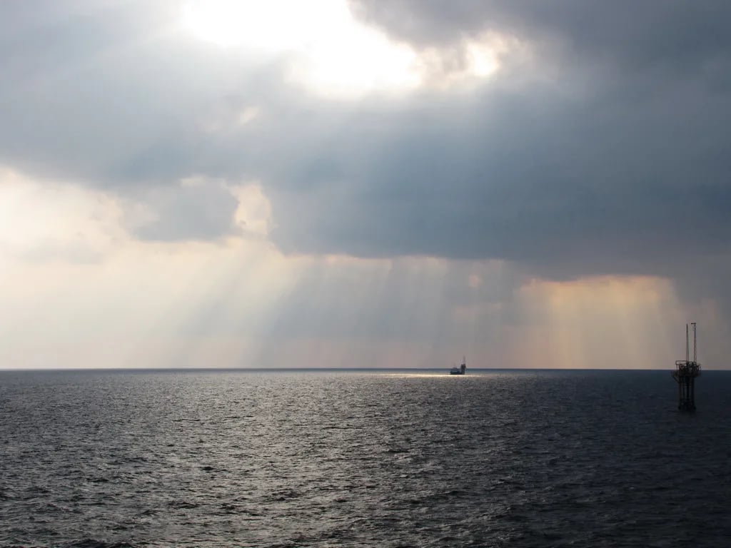 Bessent says US-Iran deal to reopen Strait of Hormuz may be imminent, oil falls 4%