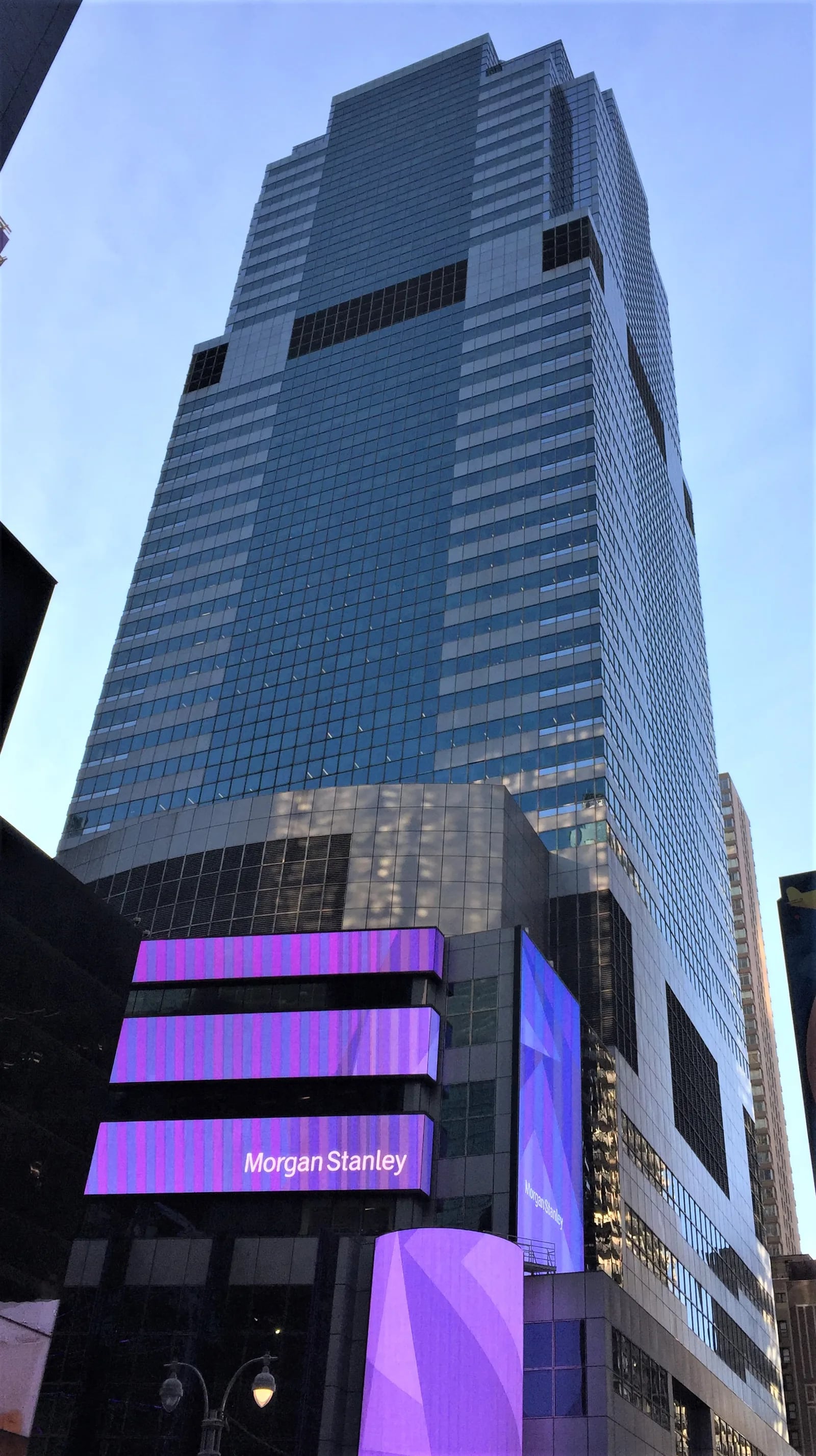 OpenAI lancia ChatGPT for Financial Services: Morgan Stanley ed Evercore partner