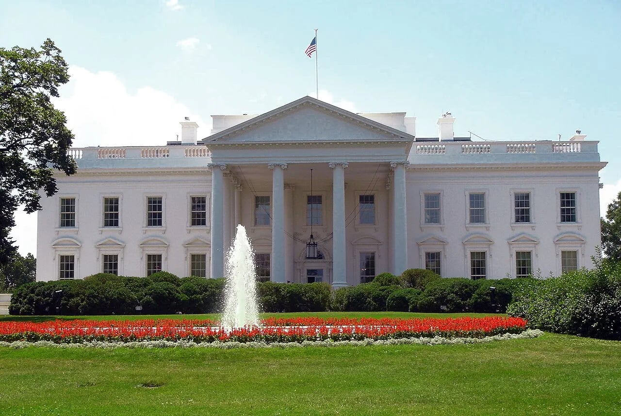 Trump at White House with Crypto Leaders: CLARITY Act Push and Hyperliquid Onshore Plans