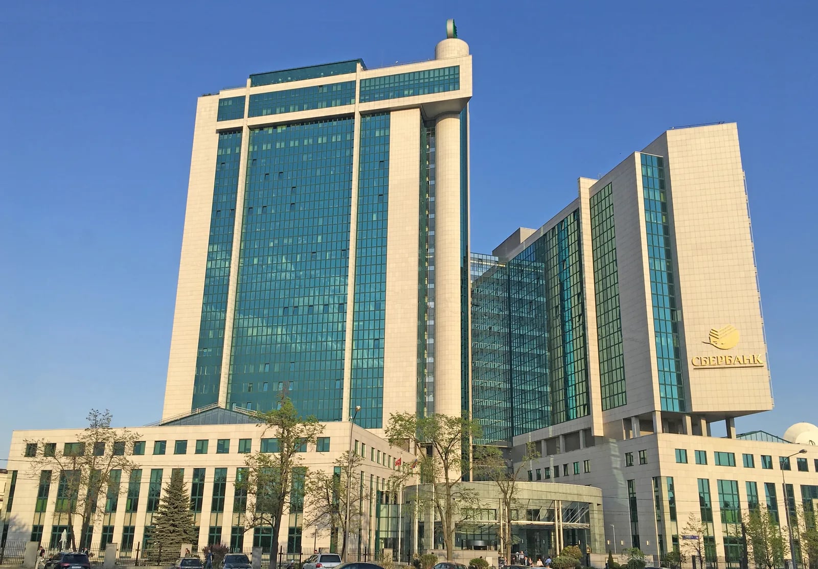 Sberbank amplia i prestiti garantiti da crypto con Ethereum e USDT sotto la nuova legge russa